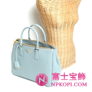 プラダ（PRADA）SAFFIANO LUX　レディーストートバッグ　ラーゴブルー　BN1786-NZV-D30 